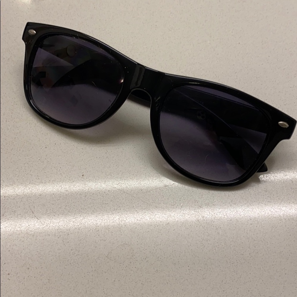 Black Unisex Fashion Sunglasses